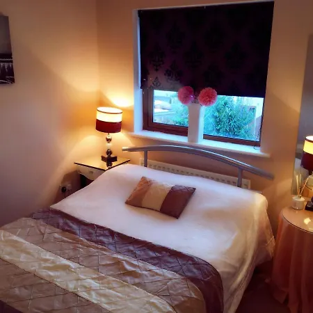 ゲストハウス Summer In Free Car Parking Included 4*