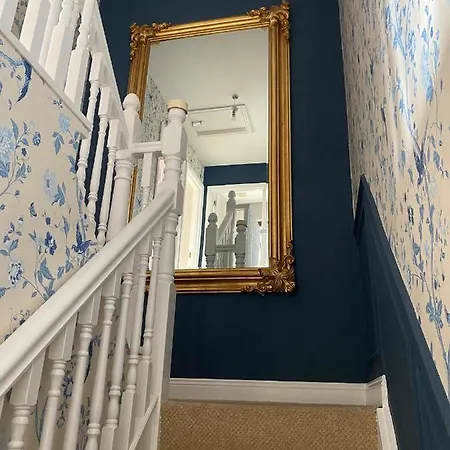 Summer In Free Car Parking Included Кинсэйл