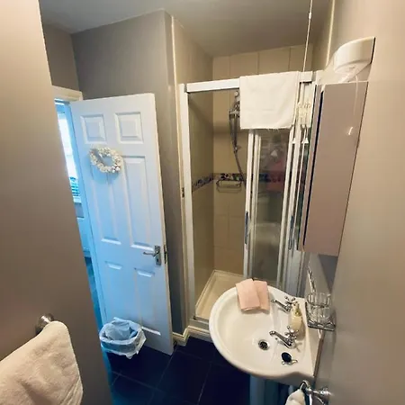 ゲストハウス Summer In Free Car Parking Included