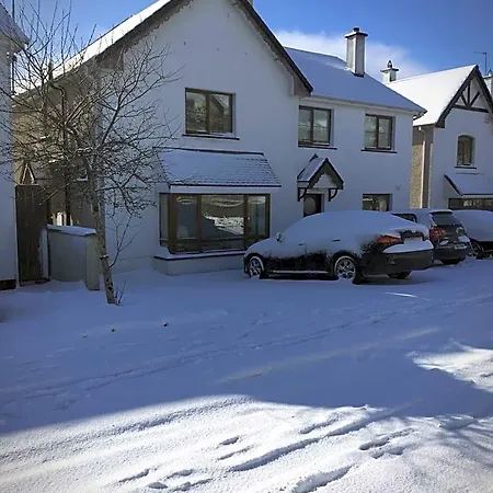 Summer In Free Car Parking Included